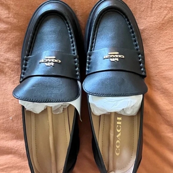 Coach Outlet - Ruthie Leather Loafers - Picture 3 of 5